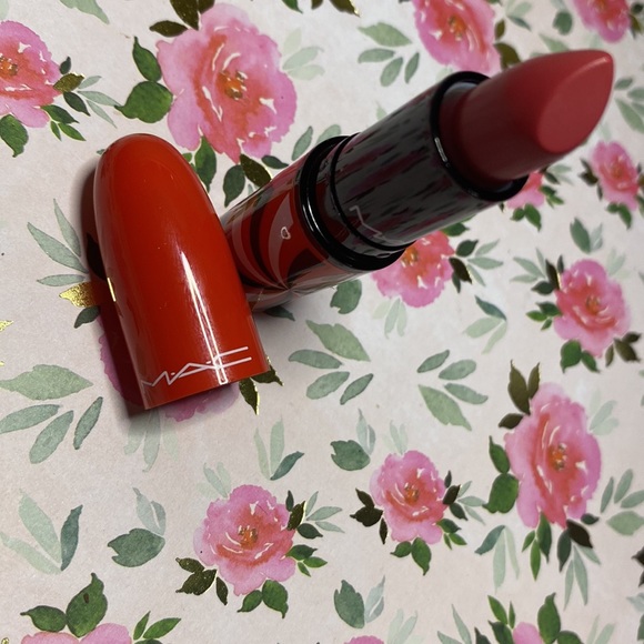 MAC lipstick - Picture 3 of 4
